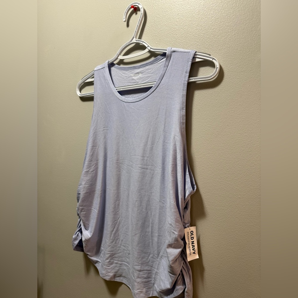 Old Navy Cloud Motion Top NWT - Picture 3 of 4
